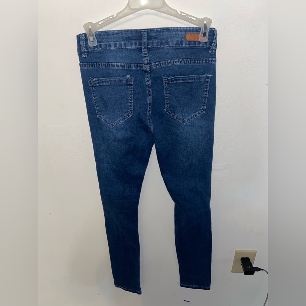 Buzz Jeans - Ripped Size 5/6 - Picture 2 of 3
